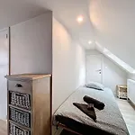 Horizon With Jacuzzi Close To Centre & Sea 12pers Villa *