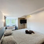 Horizon With Jacuzzi Close To Centre & Sea 12pers Villa