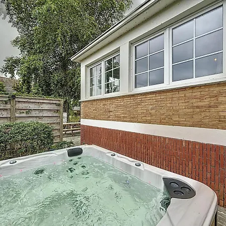 Villa Horizon with jacuzzi close to centre&sea 12pers *
