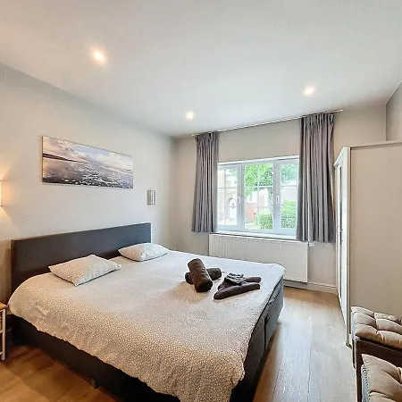 Villa Villa Horizon with jacuzzi close to centre&sea 12pers Koksijde