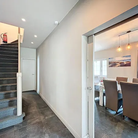 Villa Villa Horizon with jacuzzi close to centre&sea 12pers Koksijde